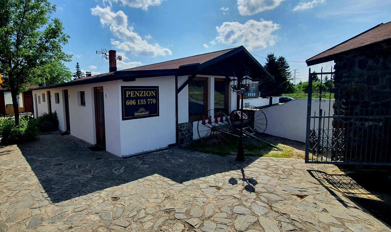 Katerina Restaurant A Penzion Rozvadov Exterior photo